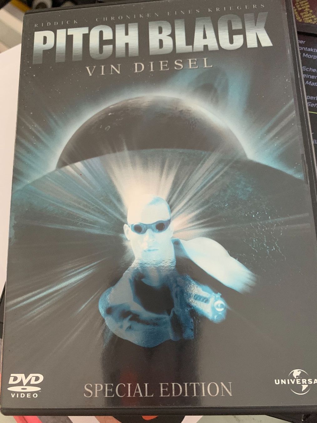 Tutti i DVDs: pitch black dvd – Nuovo (secondo la descrizione) da Härkingen venduto da hamschter73