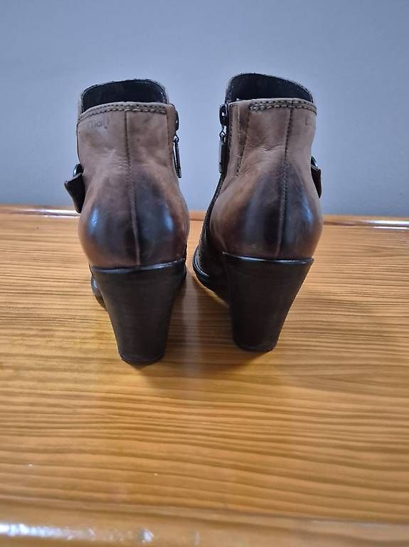 Scarpe da donna: Damenstiefeletten. – Usato da Auenstein venduto da mth_rp5y 2