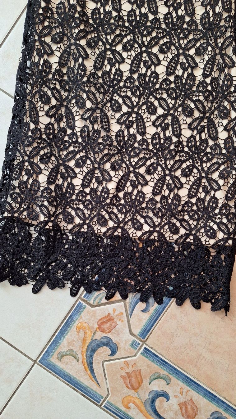 Vestiti: Robe dentelle noire Taille M – Usato da St-Triphon venduto da Jldr0 3
