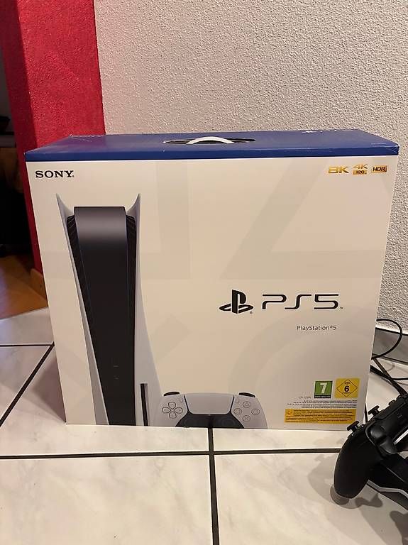 Consoles: Playstation 5 mit Disc – D'occasion à Bottighofen par FlorinT00 1