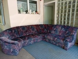 Grosses Ecksofa mit speziellem Muster, muss abgeholt werden!