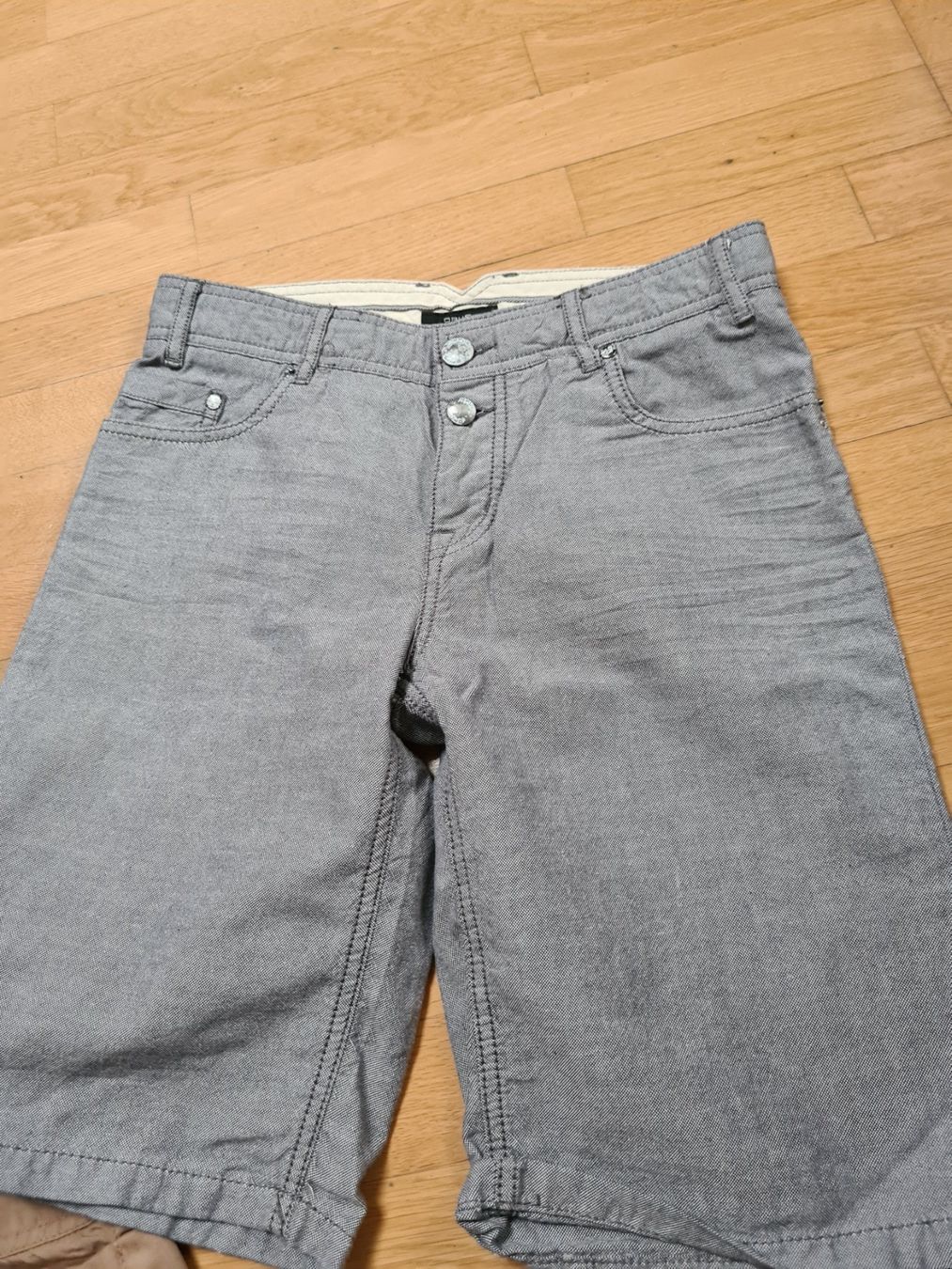 Lotti di vestiti: 2 x shorts und 1 Bluse wunderschön gr.36 – Usato da Ferden venduto da jemyce 3