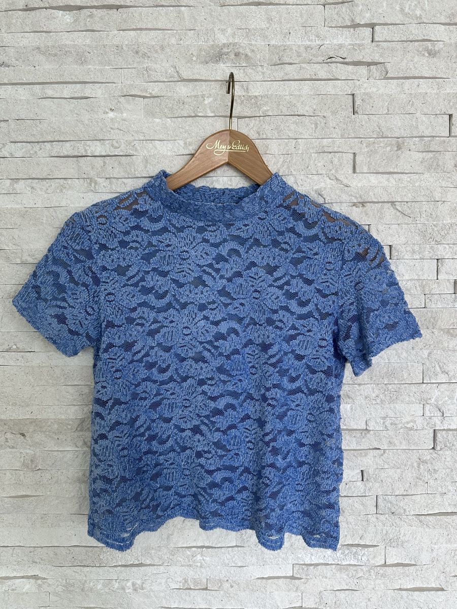 Bershka T-Shirts: Blaues Spitzenshirt Gr. S Bershka – Gebraucht aus Meilen von ninifee20