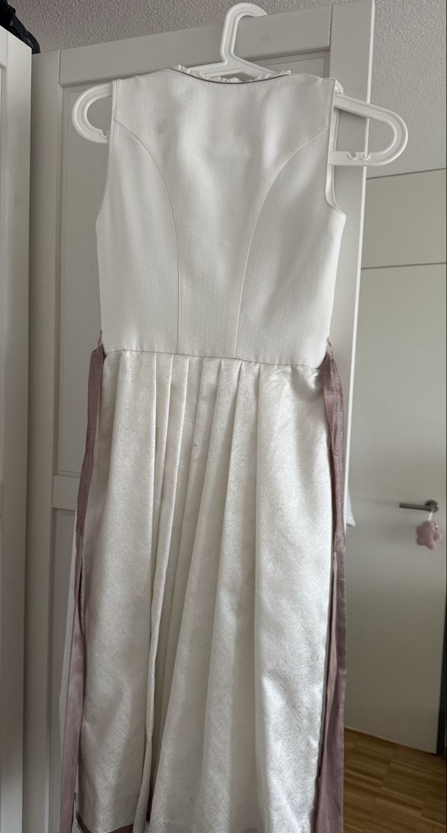 Krüger Robes: Krüger Dirndl – D'occasion à egerkingen par cin_vqn7 1