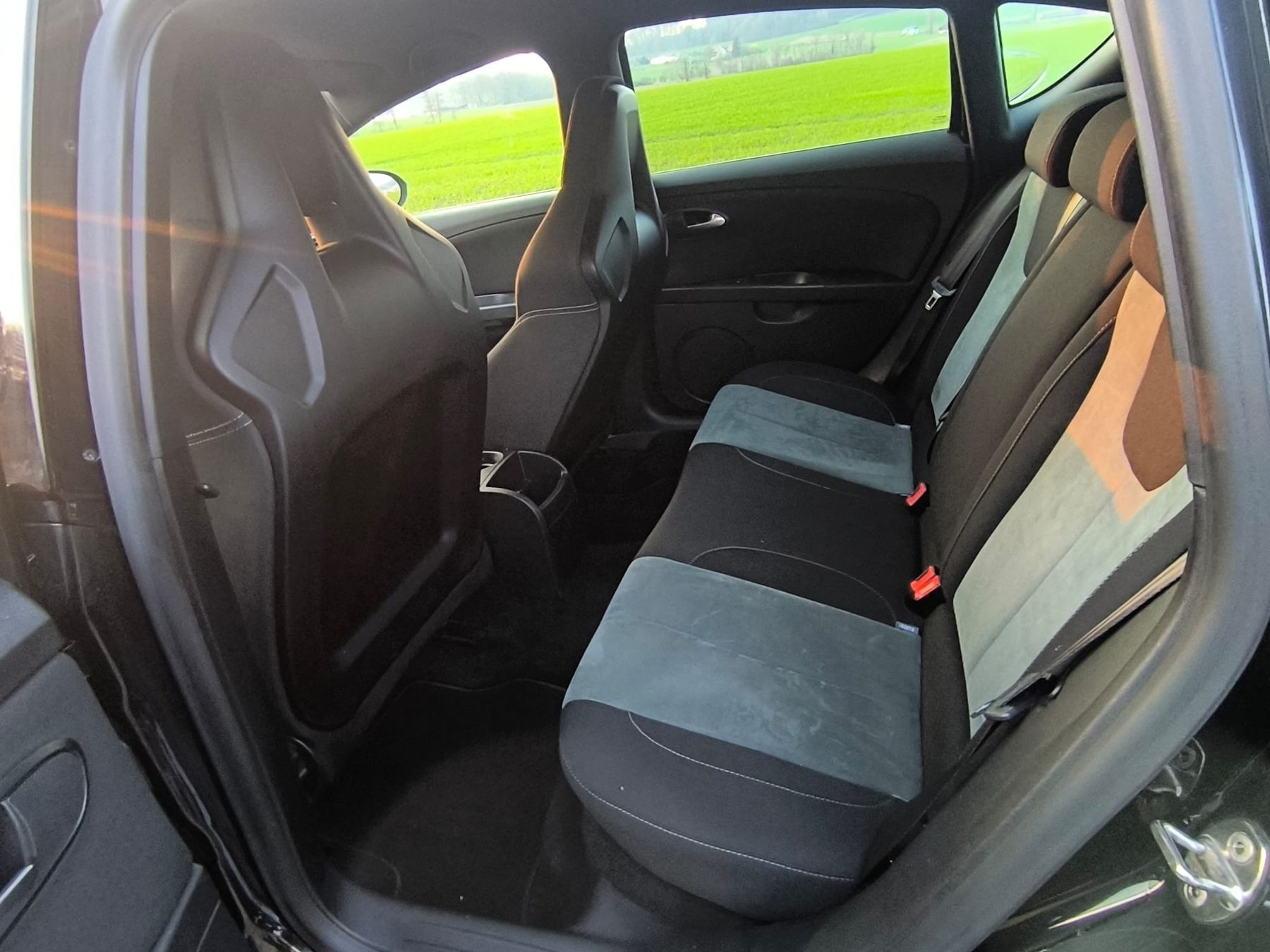 Seat Automobili: Seat Leon Cupra R – Usato da Kefikon TG venduto da Fabio295 4
