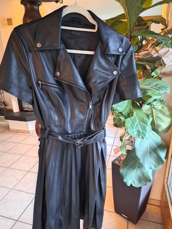 Guess Kleid im Lederlook, Grösse M, Top Zustand!