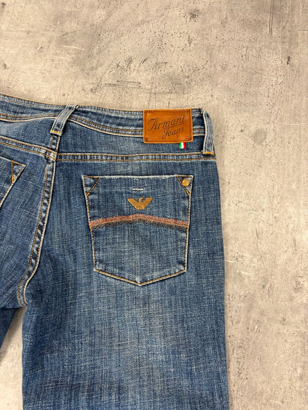 Armani Jeans: Vintage Armani Bootcut Flared Jeans (S) – Nuovo (secondo la descrizione) da Werdenberg venduto da hase.vintage 5