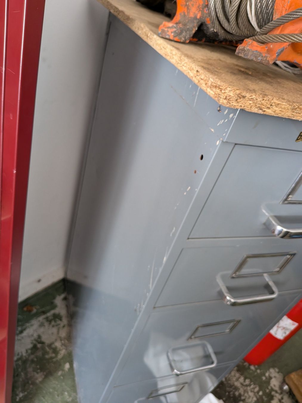 Bigla Armoires: Bigla Metallschrank – D'occasion à Lyss par Spartan76 1