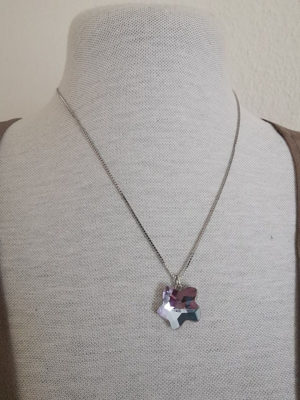 Swarovski Ketten: Swarovski Kette Crystal Pendant Blume – Neu (gemäss Beschreibung) aus Zürich von Efriede