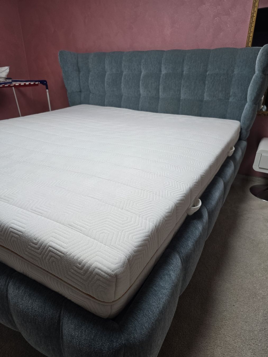 Betten: Bett mit Rost und Matratze 180x200 – Gebraucht aus Stein am Rhein von dom_k28v 2