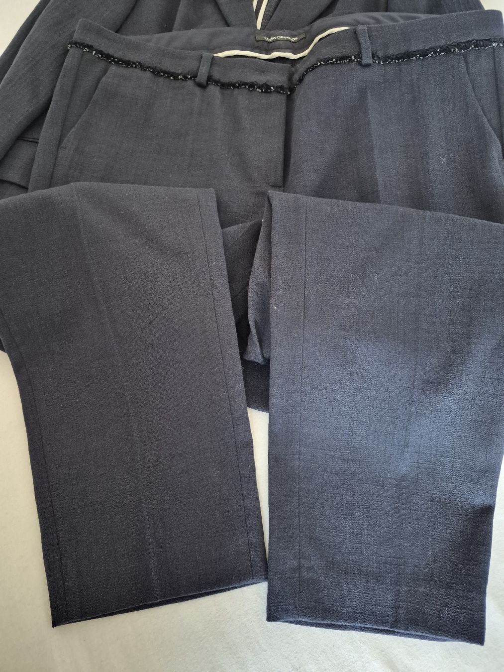 Luisa Cerano Completi & Tailleur: Luisa Cerano costume – Usato da Bern venduto da dasgesuchtobjekt 3