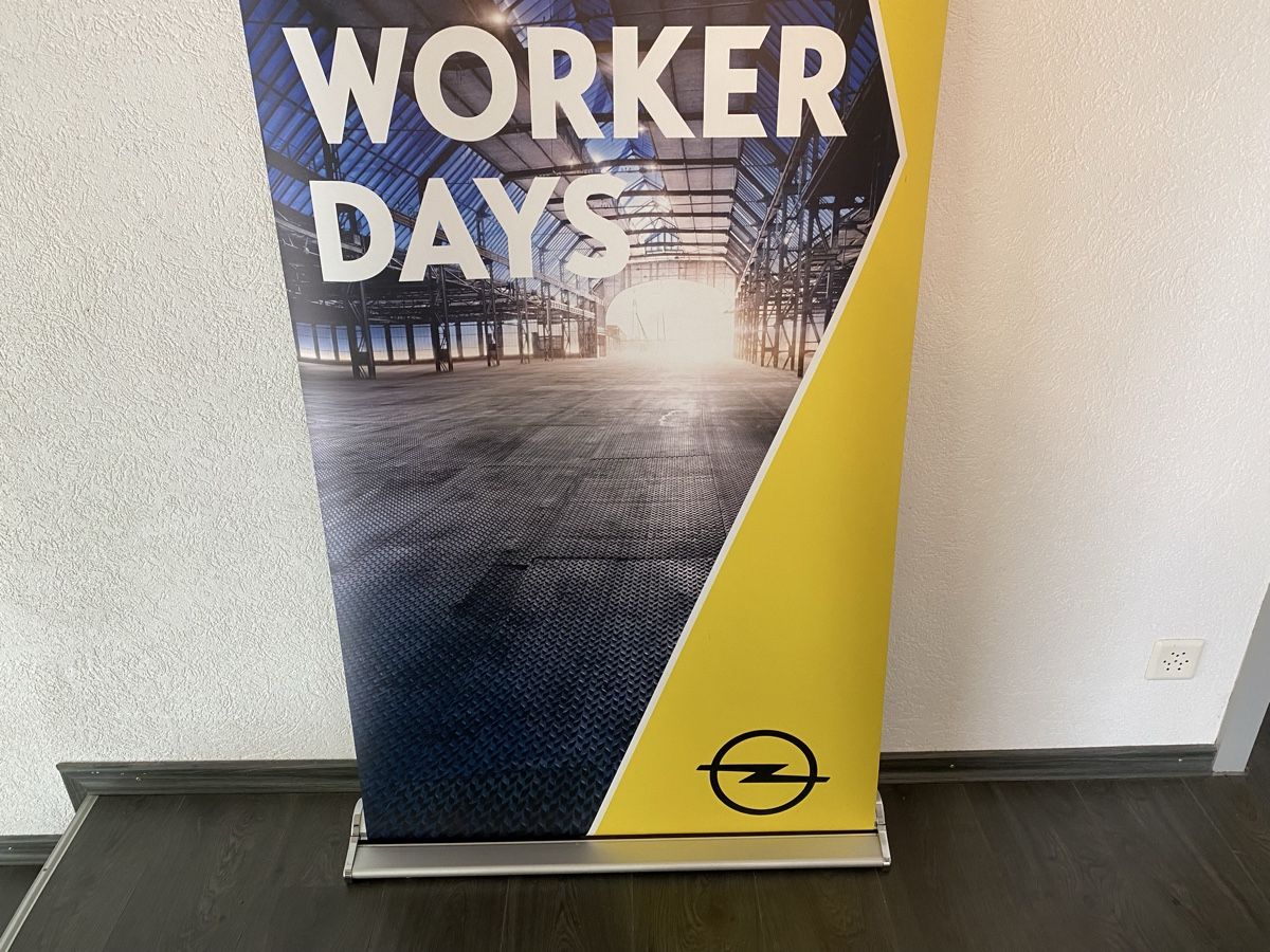 Allestimento di negozi e stand fieristici: Roll up Banner von Opel Work Days – Usato da Hägglingen venduto da kar_v9qf 2