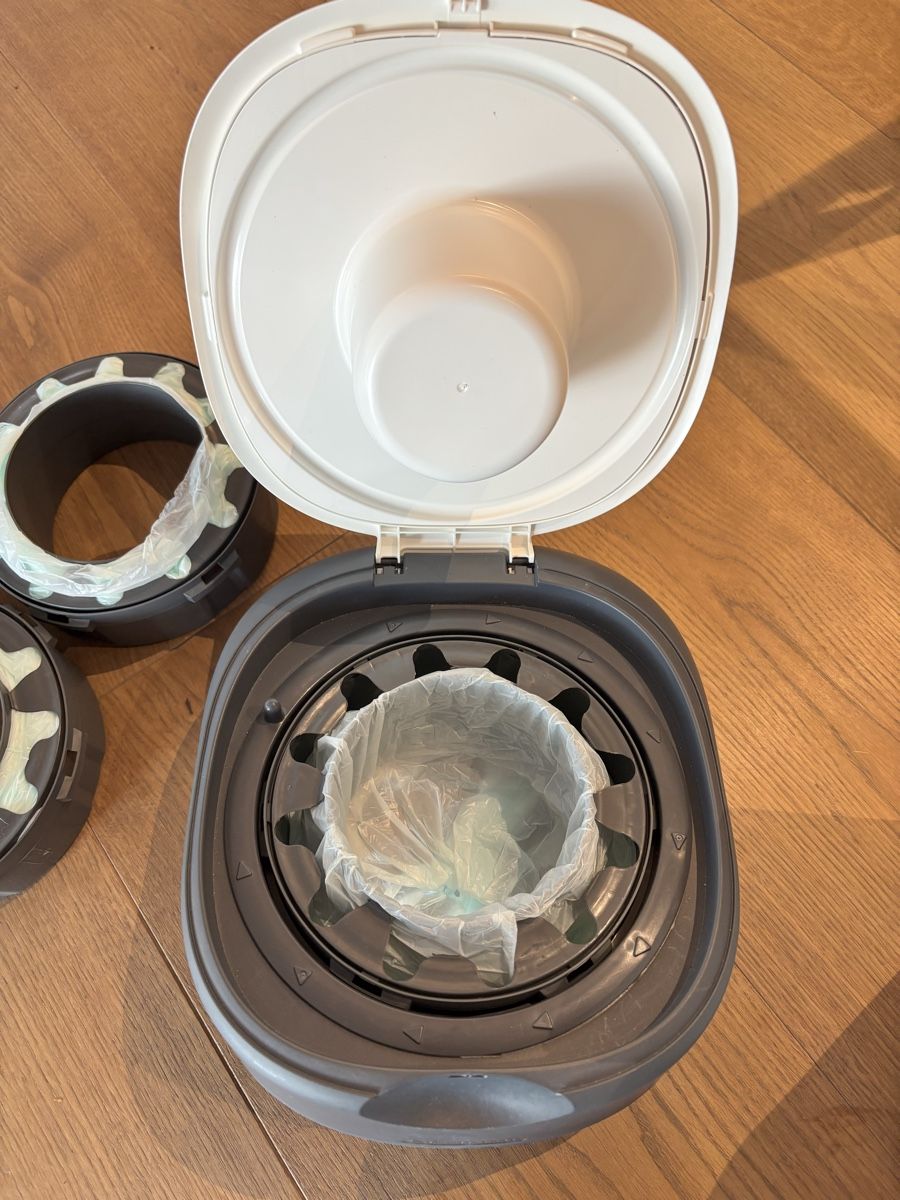 Tommee Tippee Poubelles: Windeleimer Twist & click Tommee Tippee SANGE – D'occasion à Muhen par Claudi1985 4