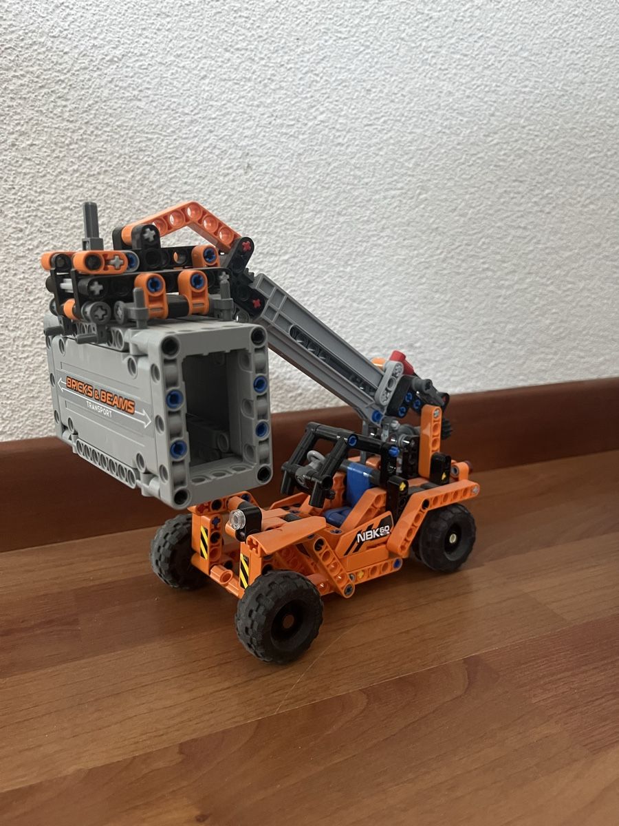 Lego Kit di costruzioni: Lego Technic  – Usato da Tobel venduto da gil_6fhz 4