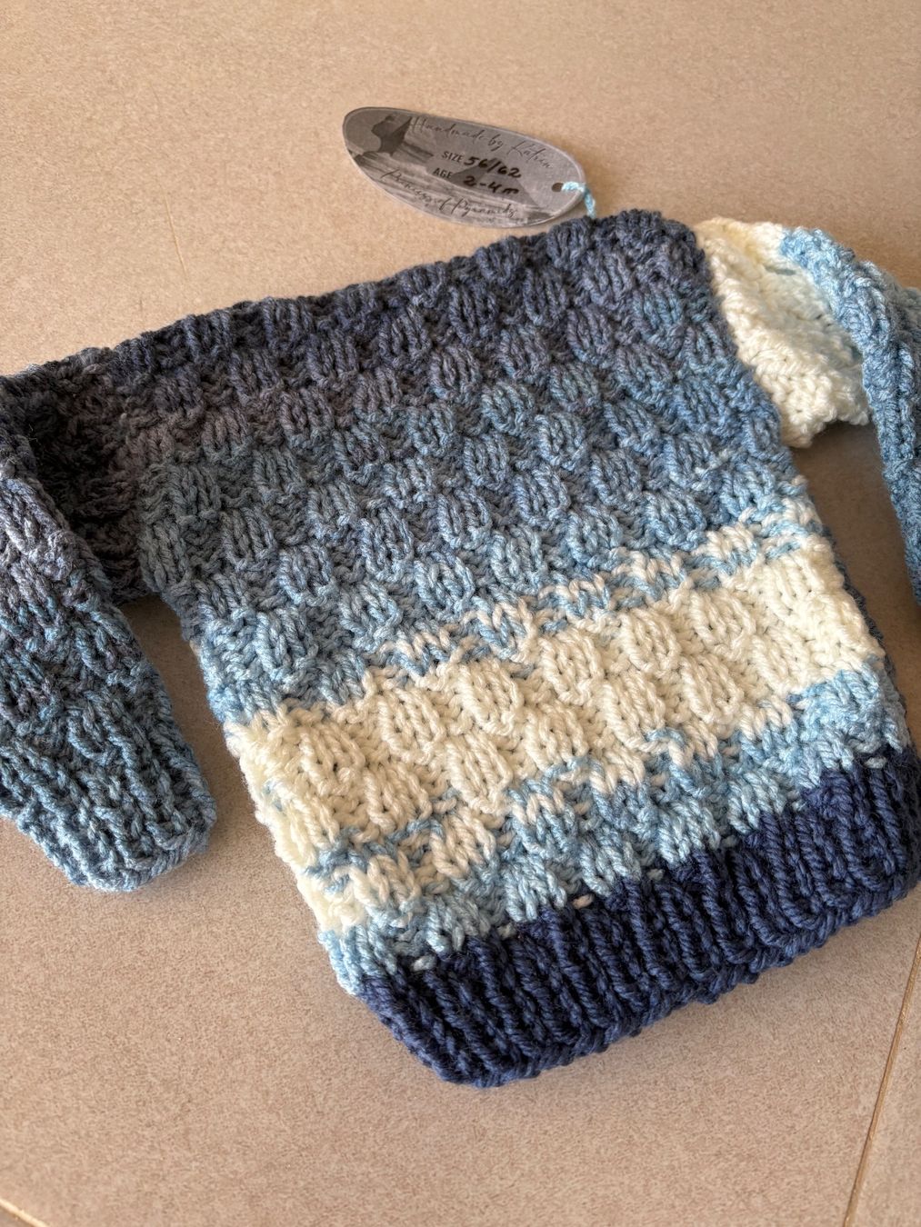 Pulls et sweat-shirts: Gestrickter Pullover Kinder Grösse 56-62 - Handmade – Neuf avec emballage d'origine à Basel par Tierschutz-Flohmi 1