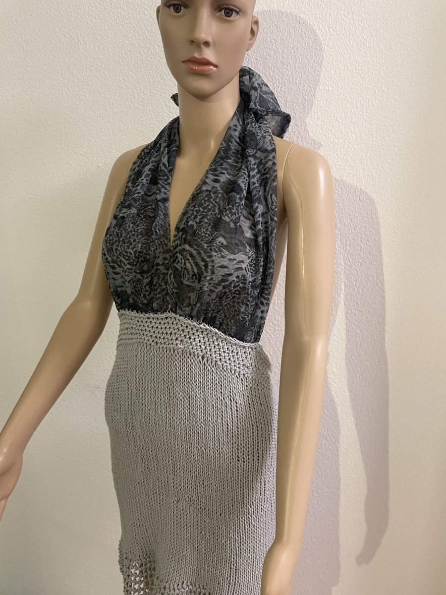 Robes:  Kleid Grösse M, Neckholder Kleid – Neuf avec emballage d'origine à Au ZH par Jaggy4 5