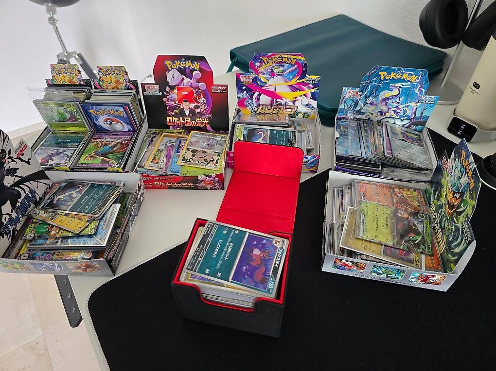 Carte collezionabili: 1300+ Pokémon Karten Bundle JP/KR/DE/EN  Holo, Reverse Holo – Usato da Amriswil venduto da schnaiky