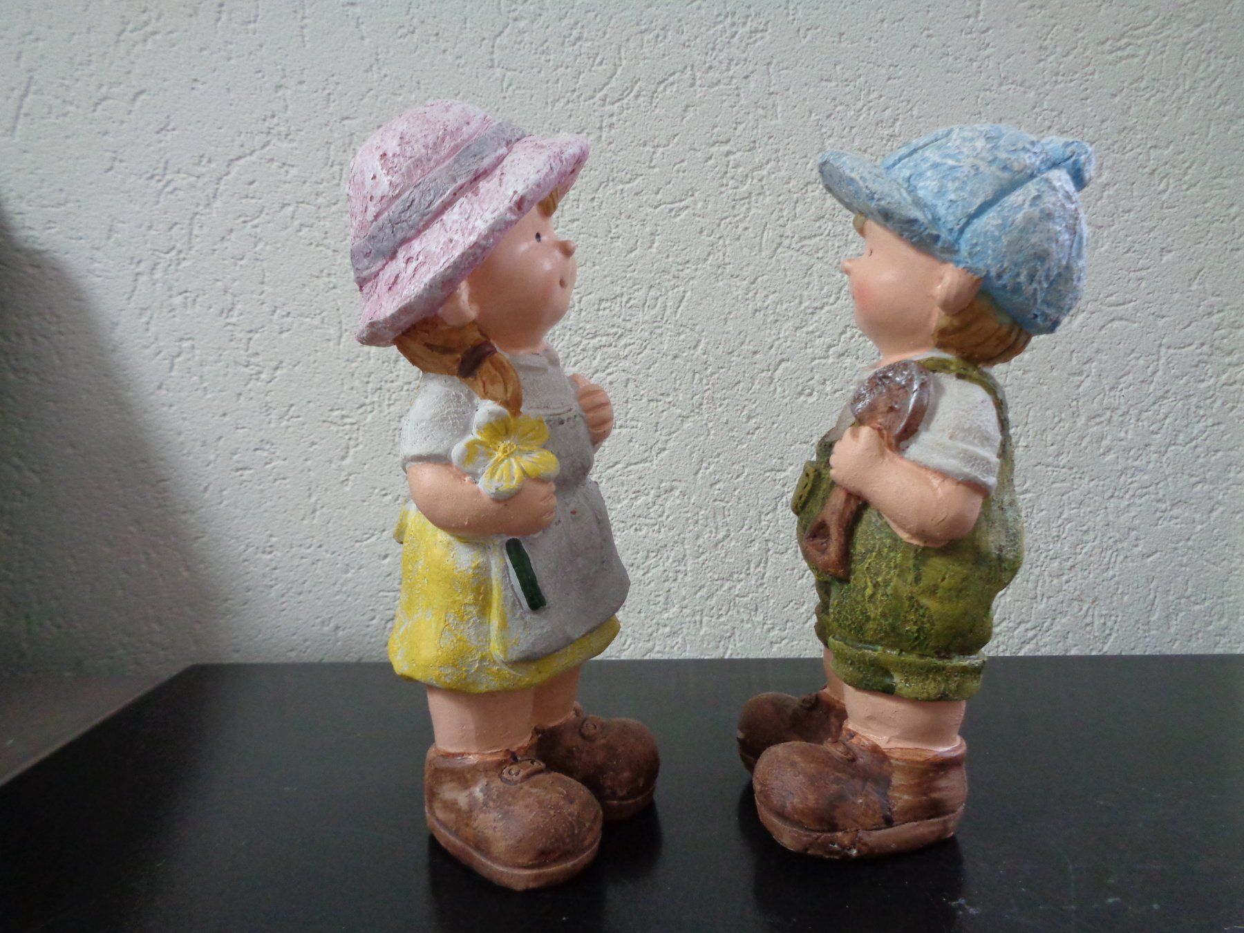 Statuette: Geschwister Paar Junge + Mädchen – Nuovo e nell'imballaggio originale da Langenbruck venduto da Gumsi 2