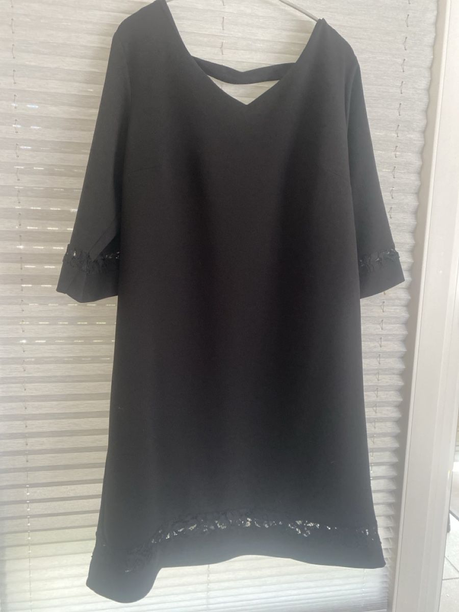 Vestiti: Robe élégante noire avec dentelle matière stretch – Nuovo (secondo la descrizione) da Granges VS venduto da avm_mj7b