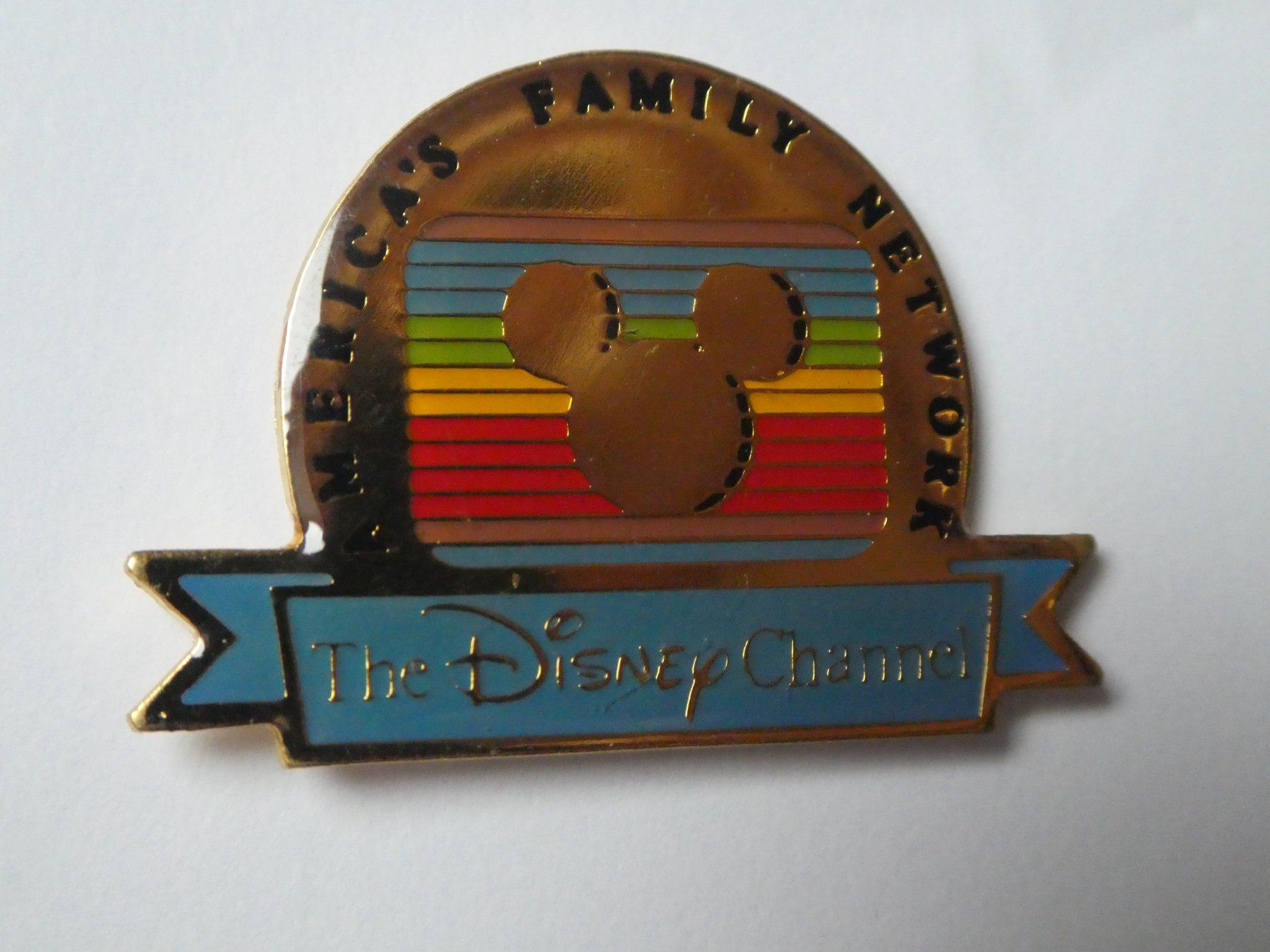 Disney Placchette & Badge: The Disney Channel Pin – Usato da Andelfingen venduto da Annegret06 1