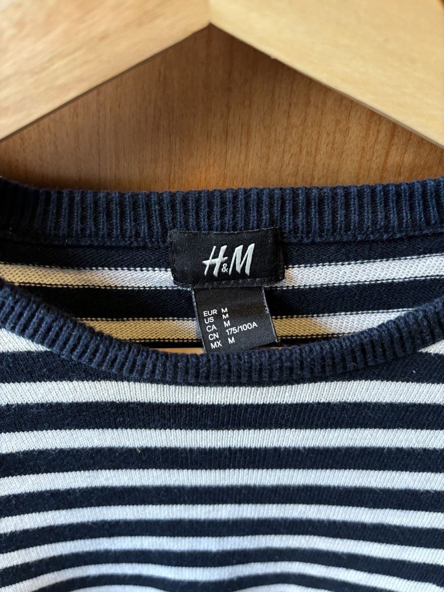 H&M Maglioni & Felpe: H&M pullover (size M) – Usato da Colombier VD venduto da jaredein 1