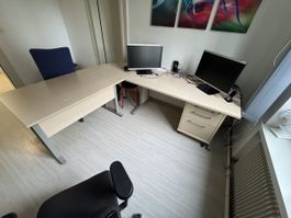 Grosser Eckbürotisch mit Schubladen - Top Zustand!