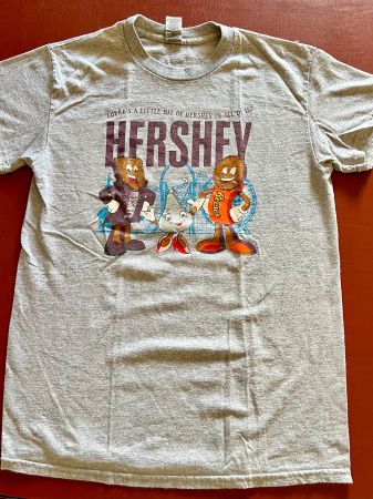 Hershey Chocolate T-Shirt Reese's Kisses Gr. S