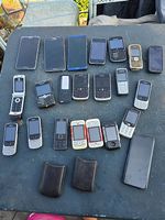 Sammlung alter Handys