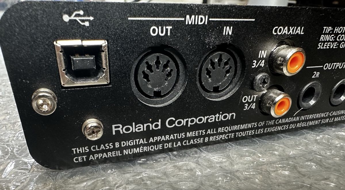 Roland Attrezzatura per studi di registrazione: Roland Quad-Capture Audio Midi Interface – Usato da Zürich venduto da deftwow 5