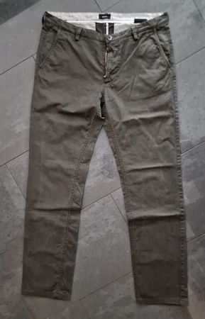 Pantaloni chino HUGO BOSS, taglia 50 (IT), come nuovi!