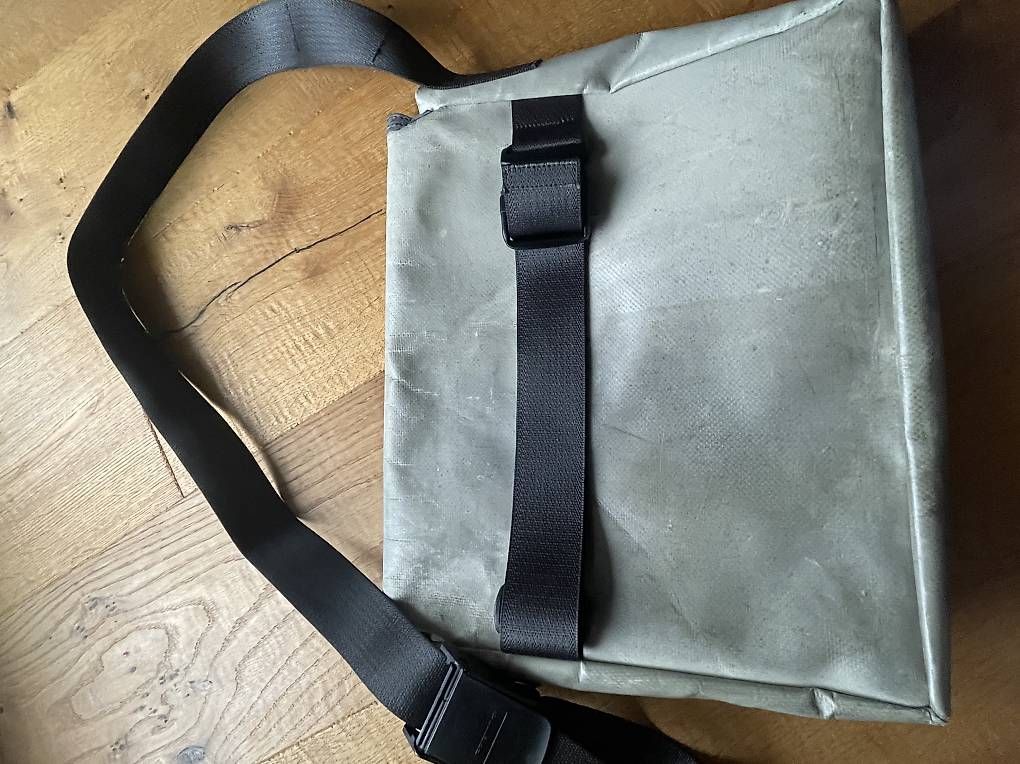 Freitag Taschen: Freitag Tasche - Serie G5.1 - Grau – Gebraucht aus Bern von schnha 2