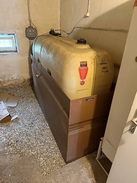 Chauffage: Oeltank – D'occasion à Diepoldsau par Chrigi067