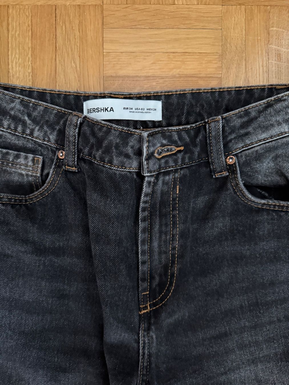 Bershka Jeans: Schwarze Bershka Jeanshose – Gebraucht aus Binningen von zoemaya 1