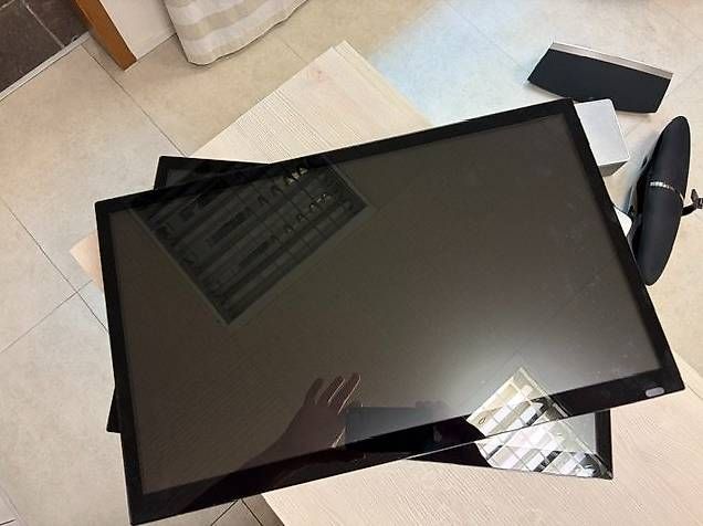 Samsung Monitore: 2x Samsung DB22D-T 22" Touchscreen Digital Signage Display – Gebraucht aus Dürrenäsch von spl_tg8v