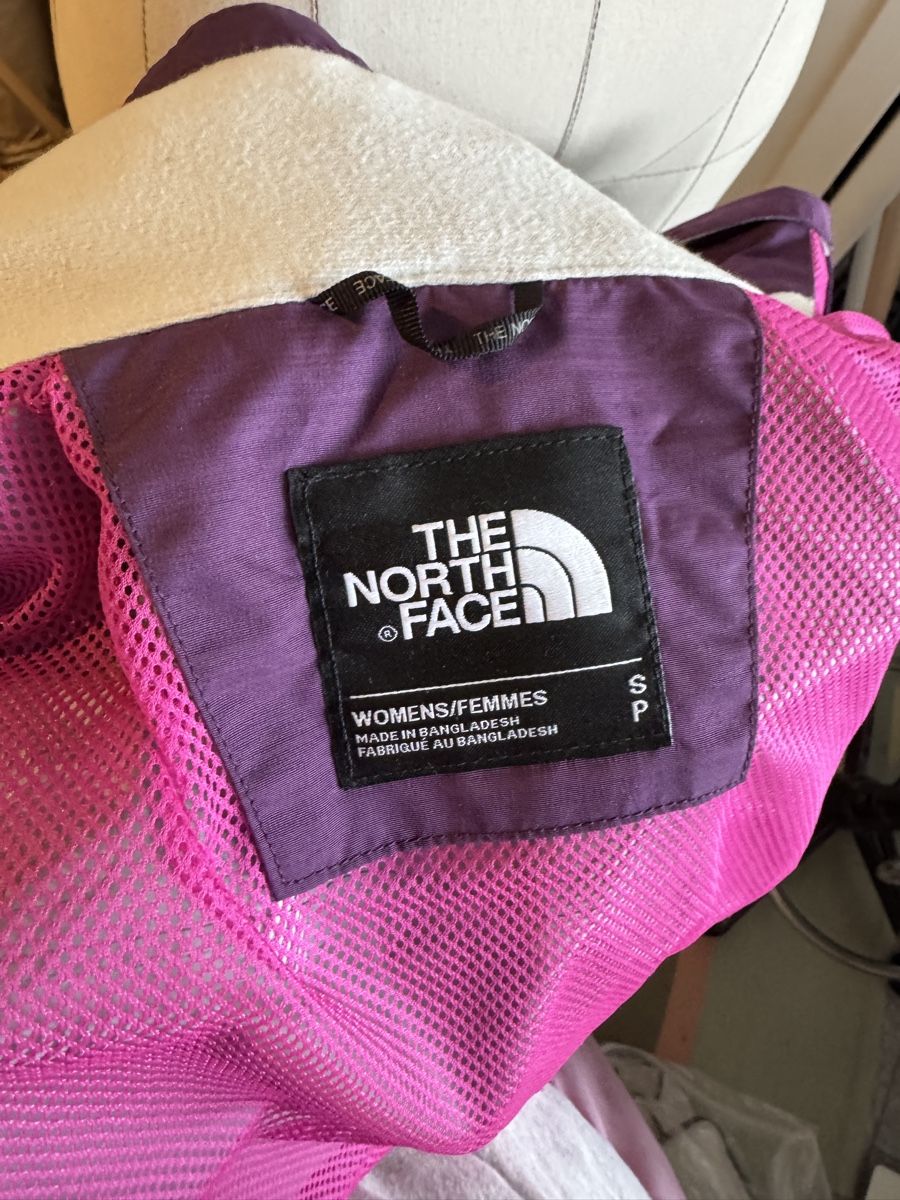 North Face Giacche: The North Face Damen Jacke Grösse S – Usato da Evilard venduto da Mikhaylova 5