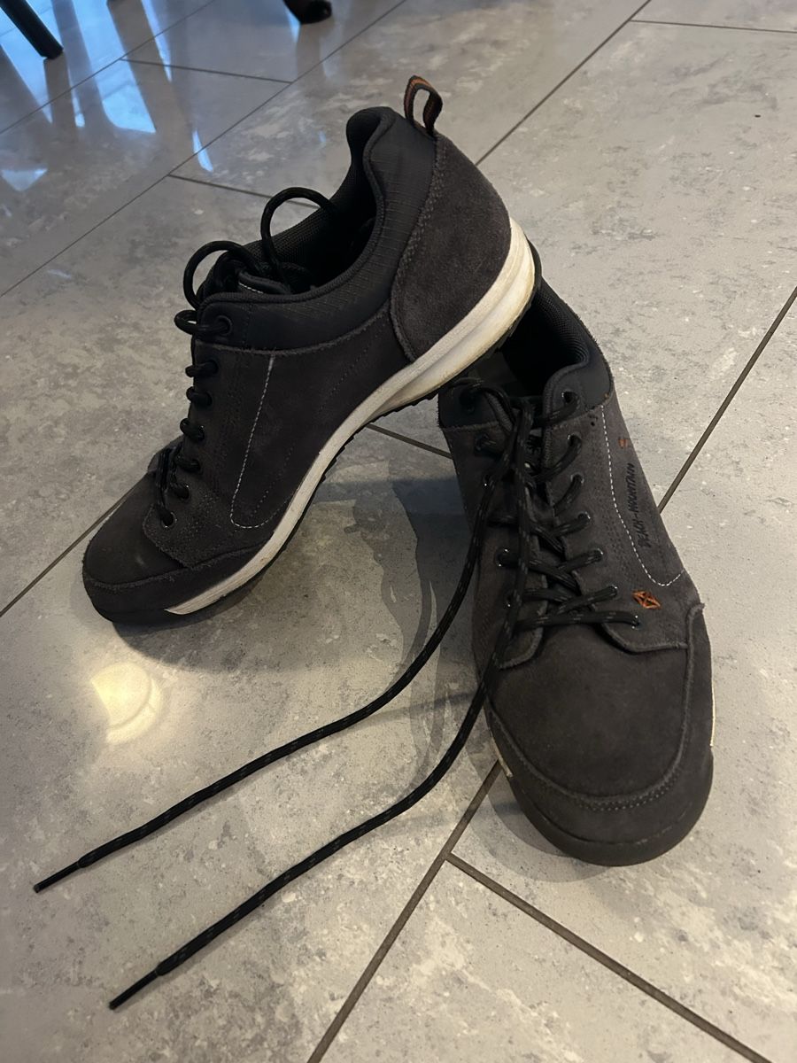 Scarpe da uomo: Beach Mountain Schuhe Wildleder Stil Grösse 44 – Nuovo (secondo la descrizione) da St Gallen venduto da Dayph 1