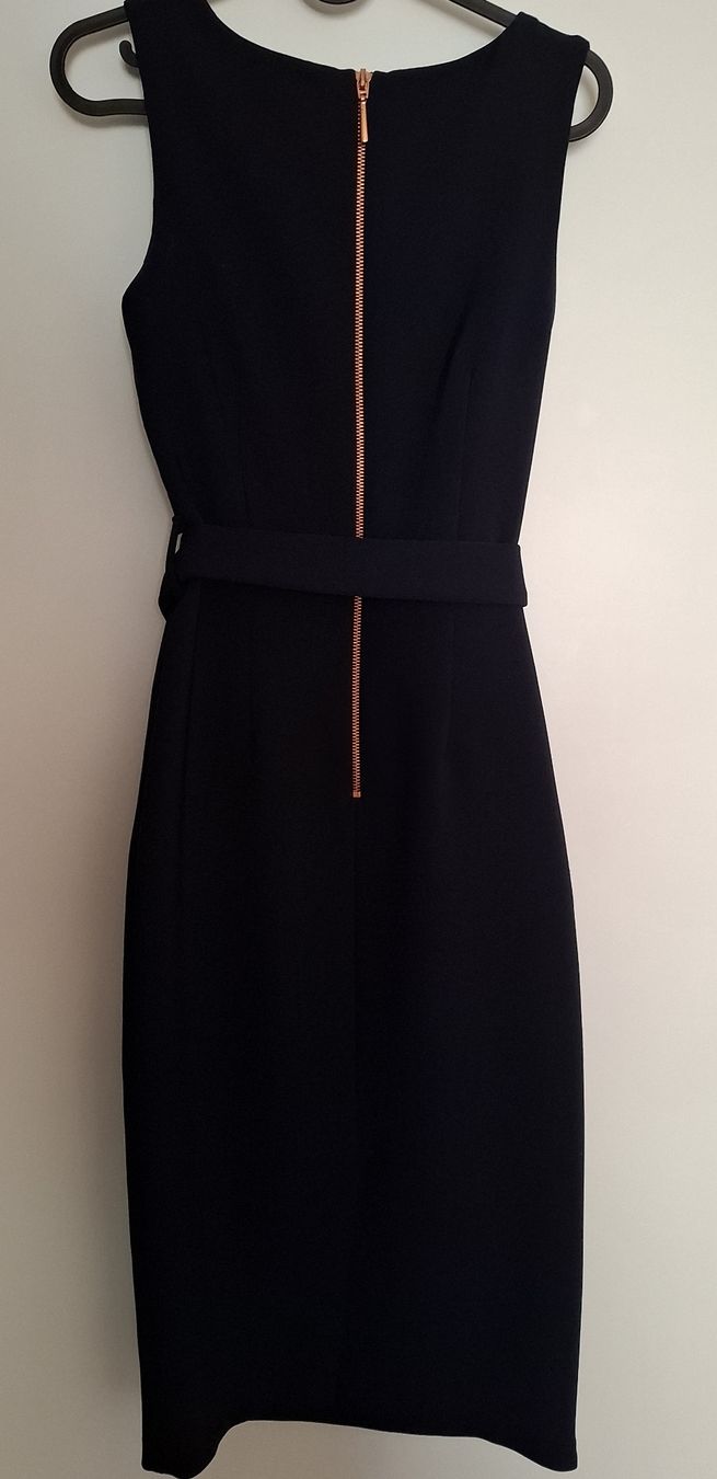 Robes: Kleid dunkelblau Grösse UK 8  – D'occasion à Rotkreuz par PrelovedPicks 1