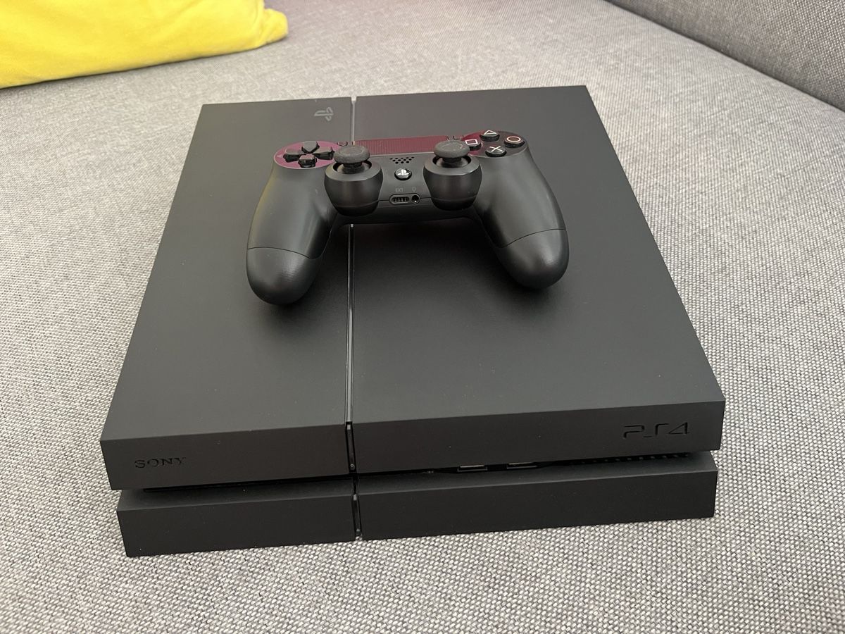 Sony Consoles: Playstation 4 mit Controller und Spielen – Neuf (Voir description) à Allschwil par sar_9sy9 1