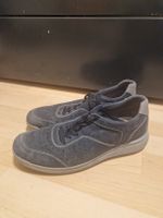 Basket en daim cuir , taille 42, made in italy 
