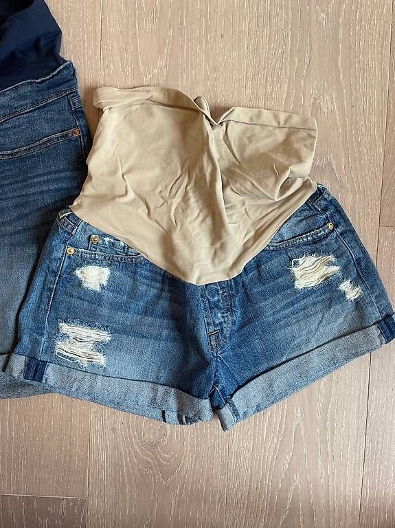 Pantaloni: Deux shorts de grossesse – Usato da Genève venduto da m10_t92f 1