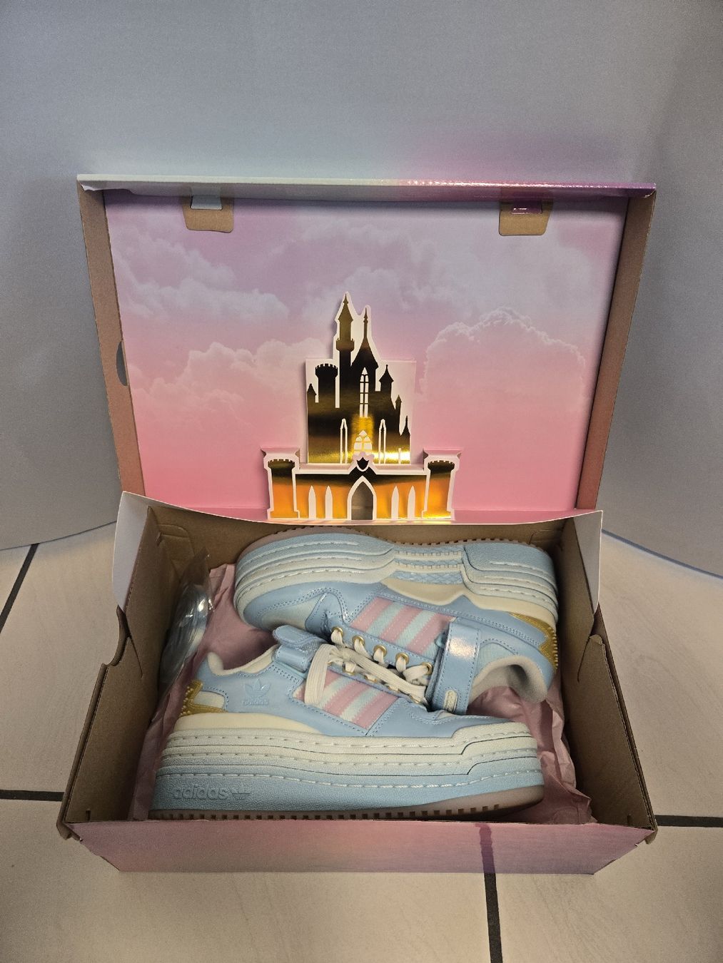 Adidas Scarpe da donna: Adidas Disney Triple Platform Low Gr.36 NEU! – Nuovo e nell'imballaggio originale da Höri venduto da Mai_L