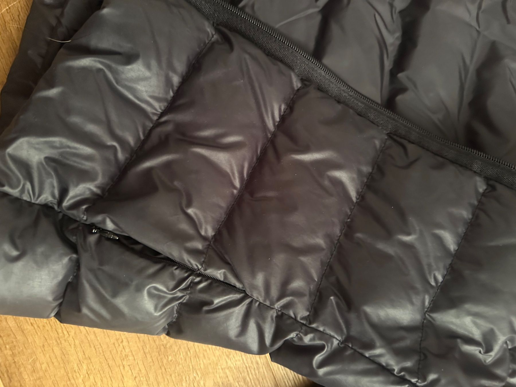Moncler Vestes: Moncler winter jacket with fur , size 2 black – Neuf (Voir description) à Confignon par lynningva 4