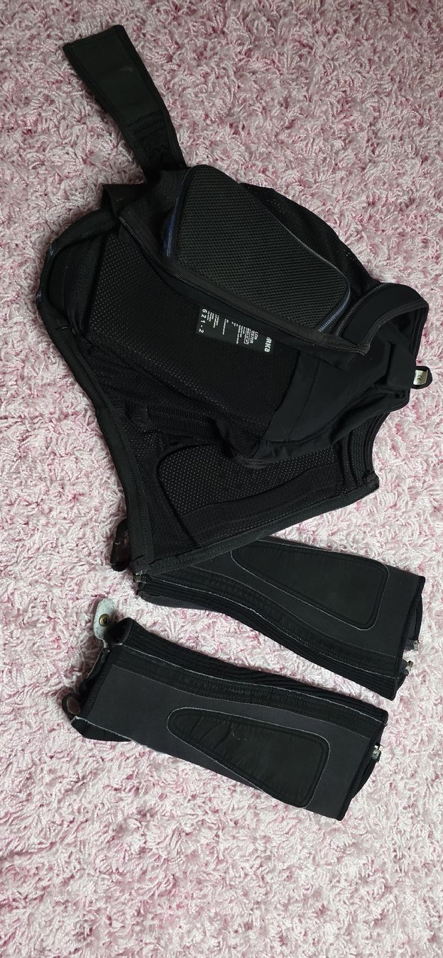 Lotti di vestiti: Reiter Rückenschutz Grösse XS – Nuovo (secondo la descrizione) da Aeschi SO venduto da trindade 4