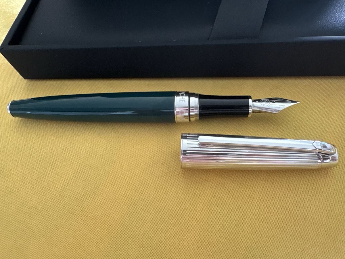 Caran D'Ache Penna & Evidenziatori: Caran d'Ache  Collection  bicolor – Nuovo (secondo la descrizione) da Lugano venduto da Edera49 1