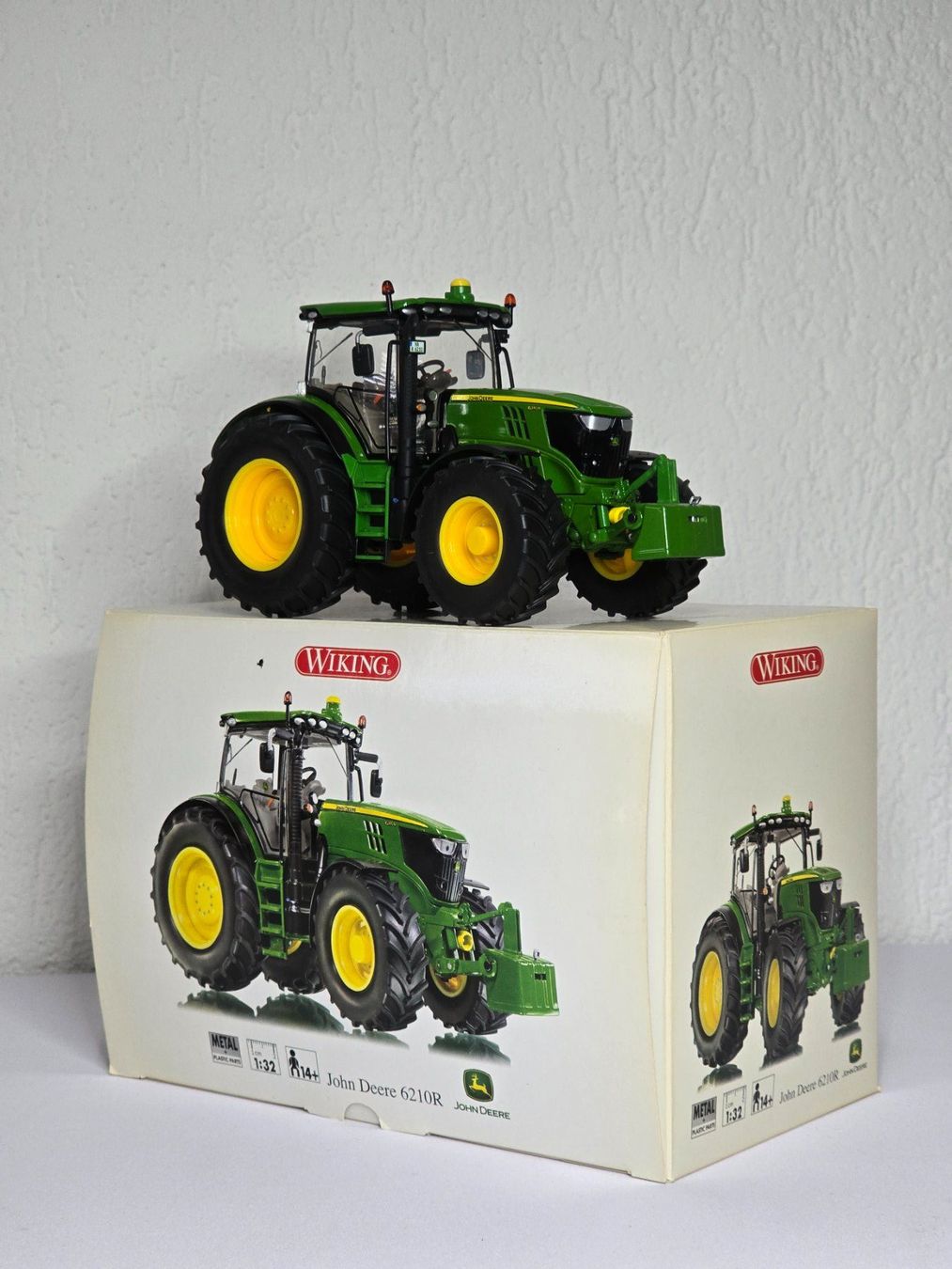 Wiking Kits de montage: Wiking, 077321, John Deere, 6210R, Vitrine – Neuf (Voir description) à Kloten par Nicola2