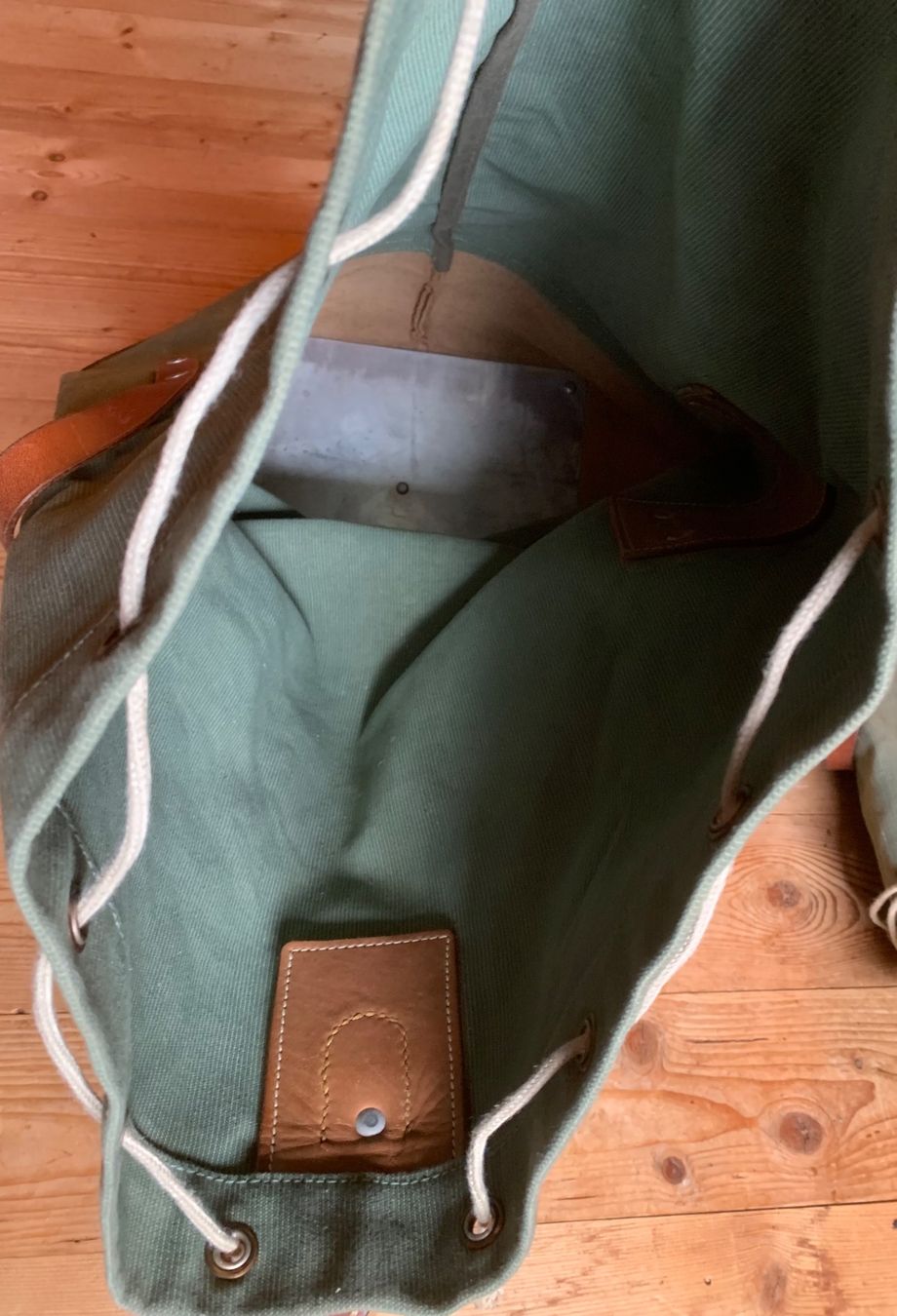 Armée suisse Sacs: 2 Material-/Werkzeugsäcke der CH Armee – D'occasion à Goldingen par Bergler012 2