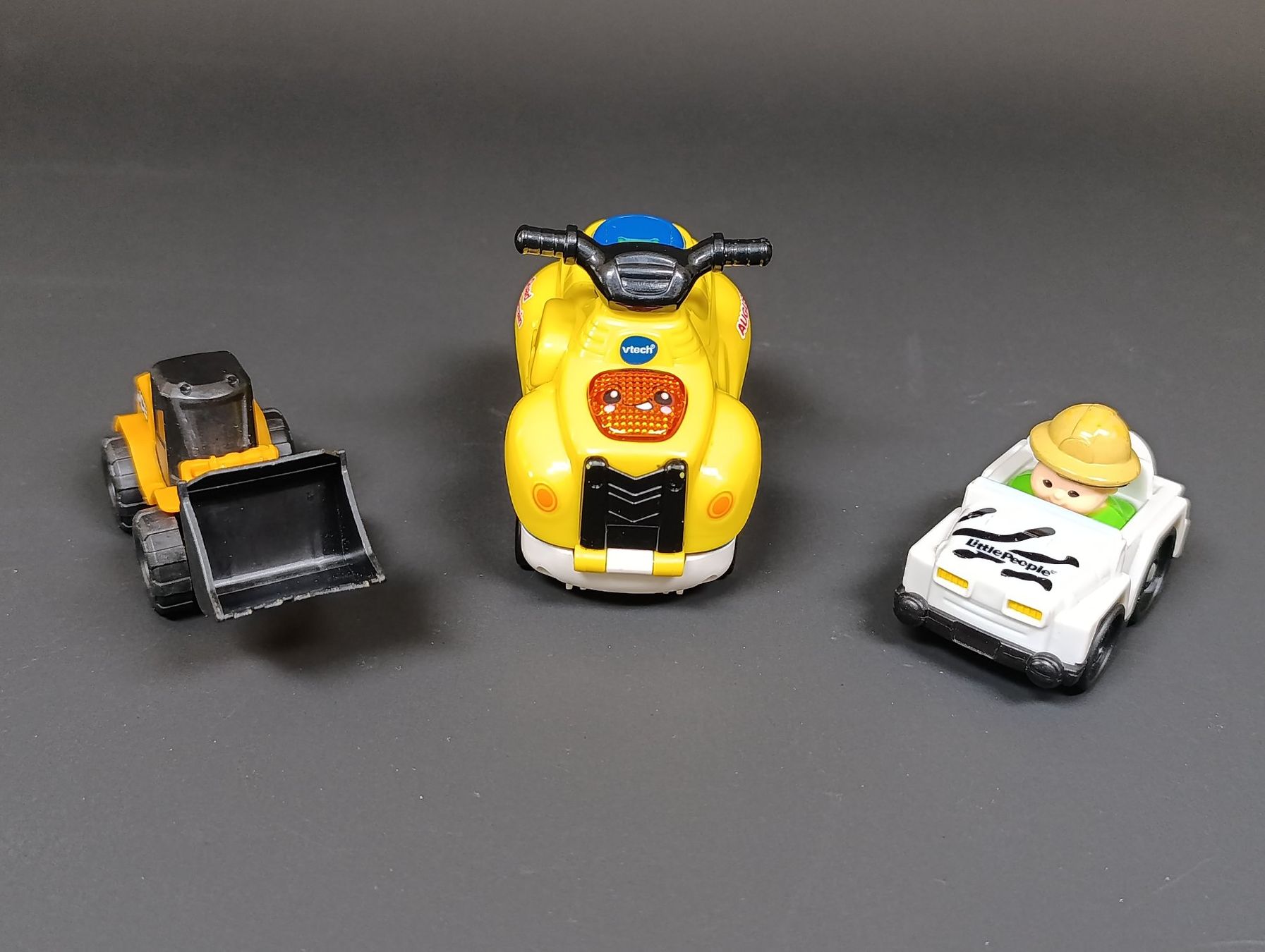 Vtech Giocattoli: Lot de 3 petites voitures – Usato da Thielle venduto da Plusvalue_Neuchatel