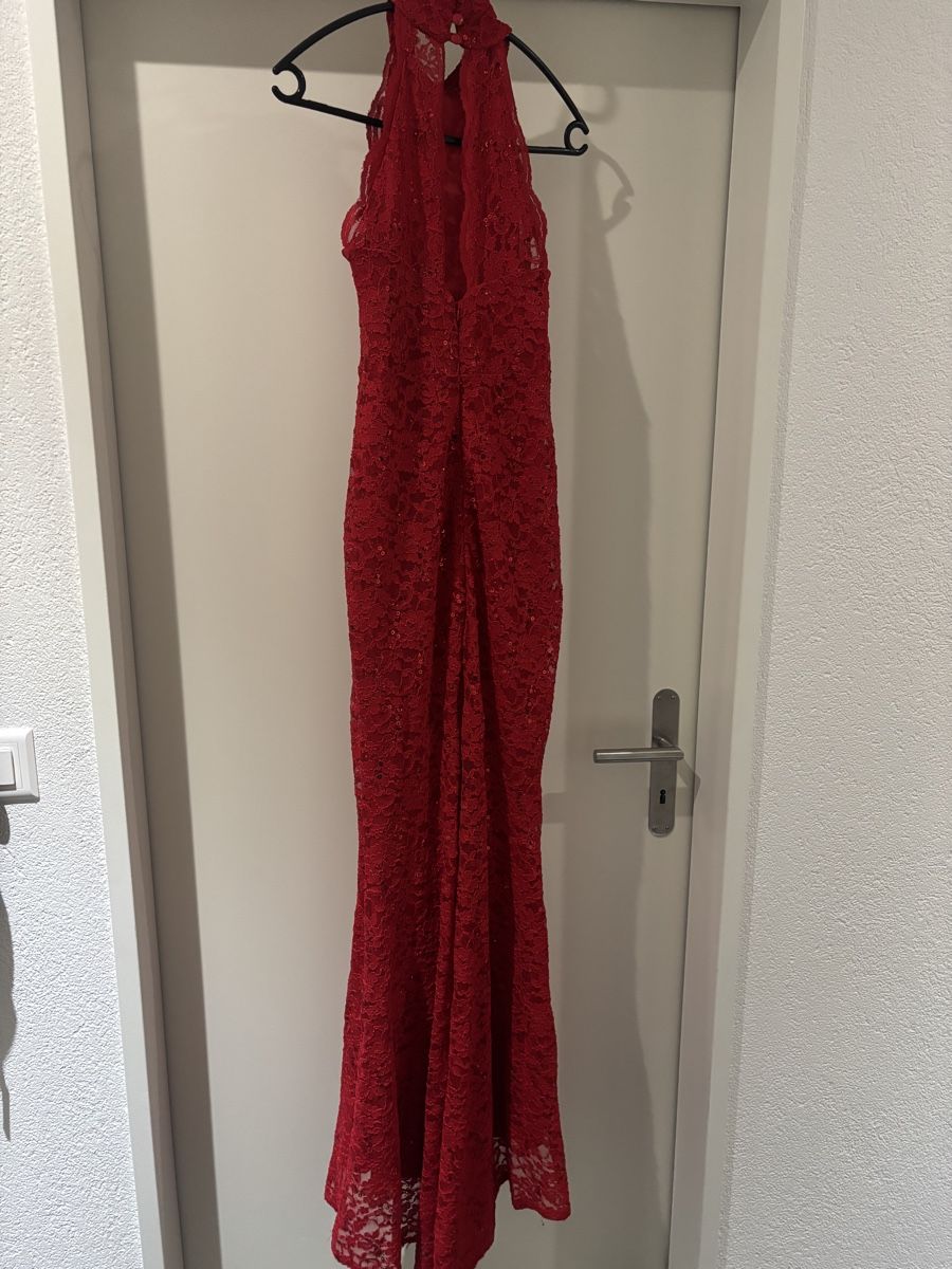 Kleider: Elegantes rotes Spitzenkleid Gr. 38 – Gebraucht aus Wangen an der Aare von Semadeni13 1