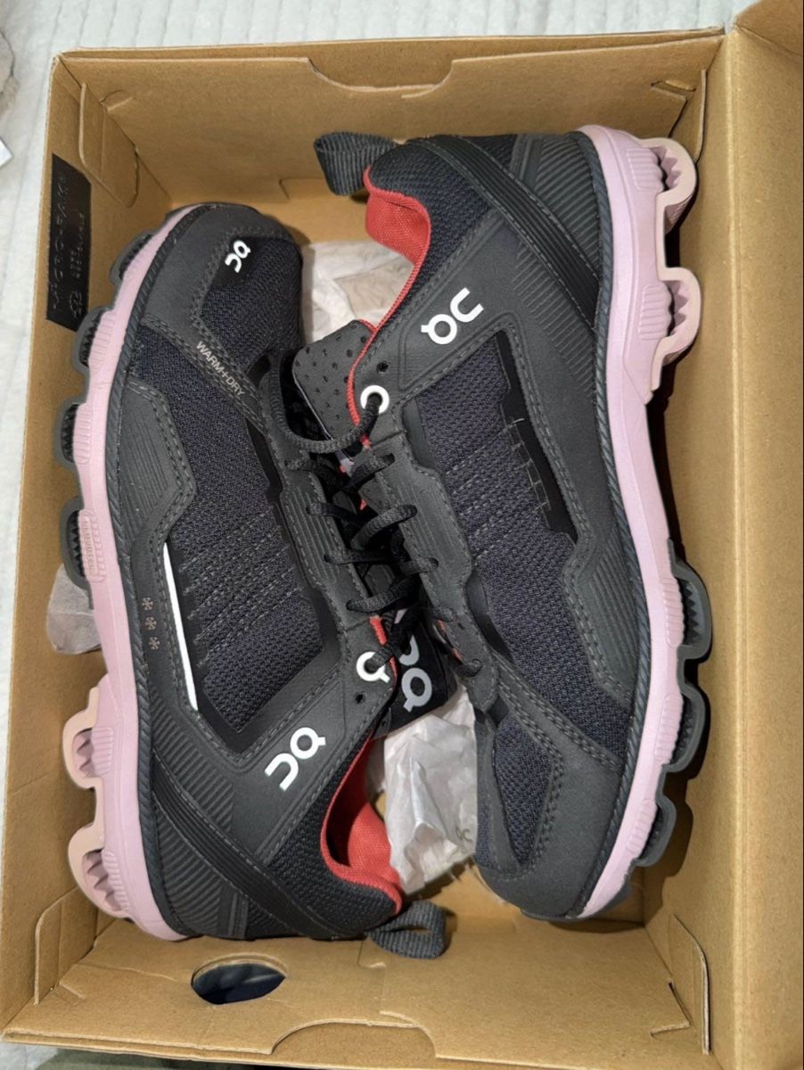 On Chaussures femmes: On Schuhe – Neuf avec emballage d'origine à Eschenbach SG par Hovi0907