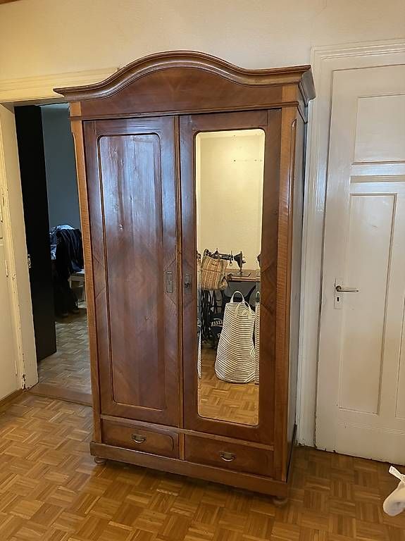 Schränke: Kleiderschrank  – Gebraucht aus Riehen von mer_9kzk 2